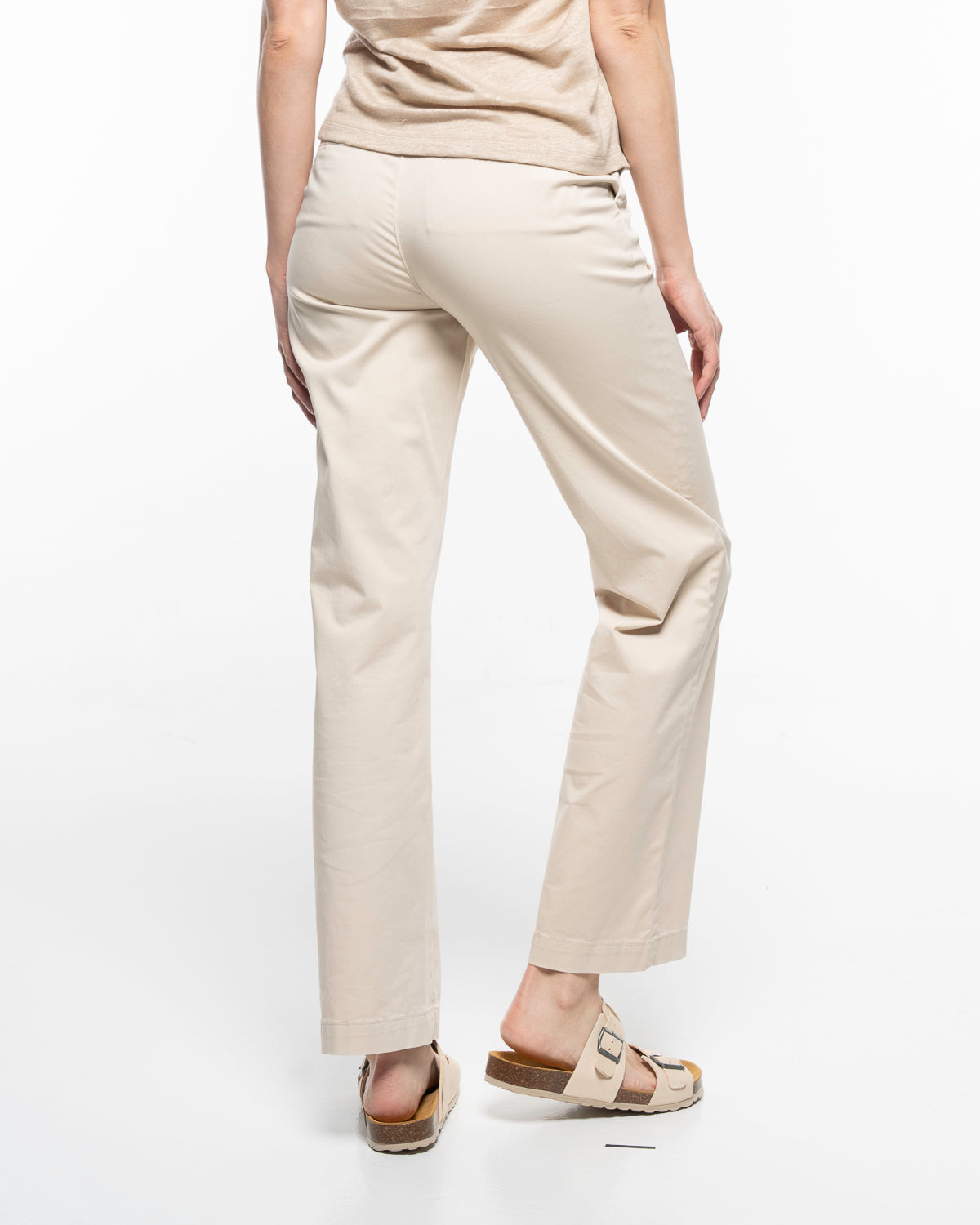 Alma &amp; Lovis - Chino mit geradem Bein aus Bio-Baumwolle creme