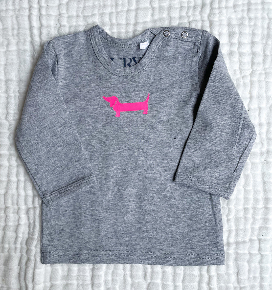 Auryn - Baby Shirt grau Biobaumwolle mit Dackel pink