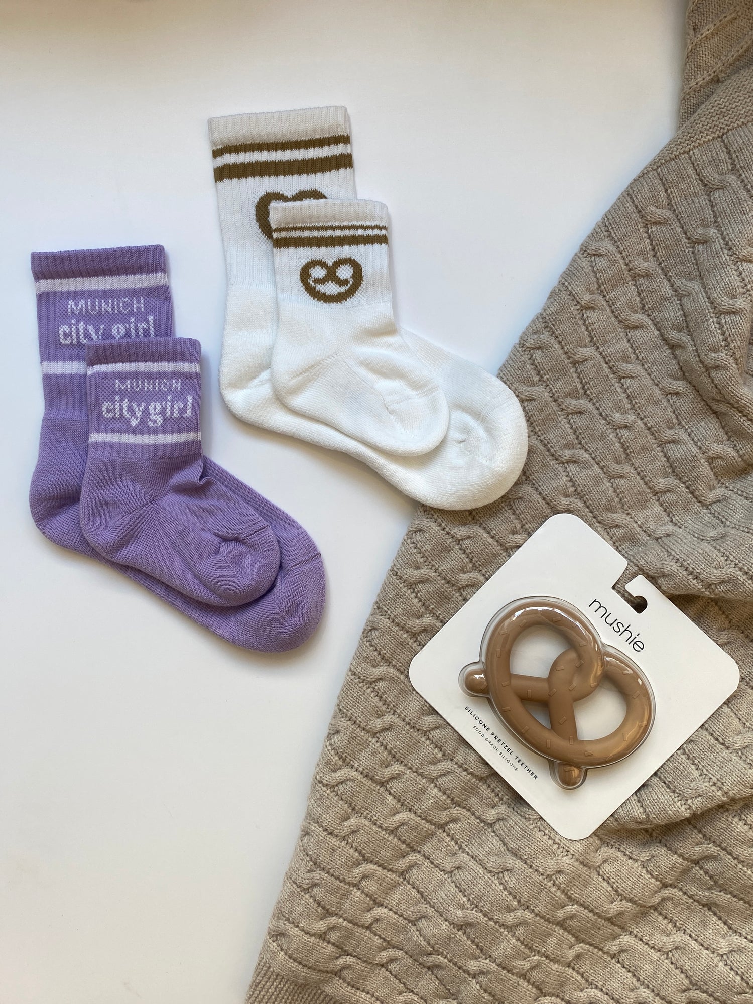 AURYN -  Brezen- Socken weiss/ braun - Partnerlooksocken MINI &amp; ME