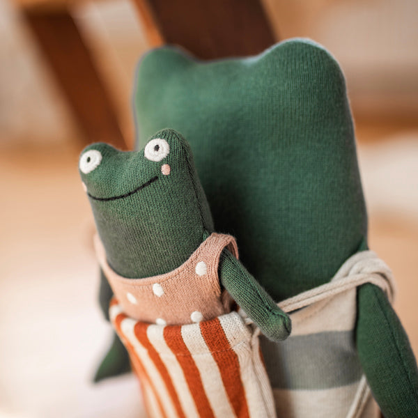 Ava &amp; Yves - Kuscheltier Frosch „Janne“ mit Baby