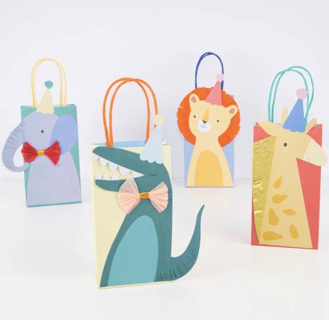 Unsere farbenfrohen Animal Parade-Partytaschen sind perfekt, um sie auf Partygefälligkeiten auf Partys für kleine Kinder zu füllen. Mit ihren auffälligen Verzierungen machen sie auch tolle Geschenktüten - ideal für Kinder oder Lehrer.