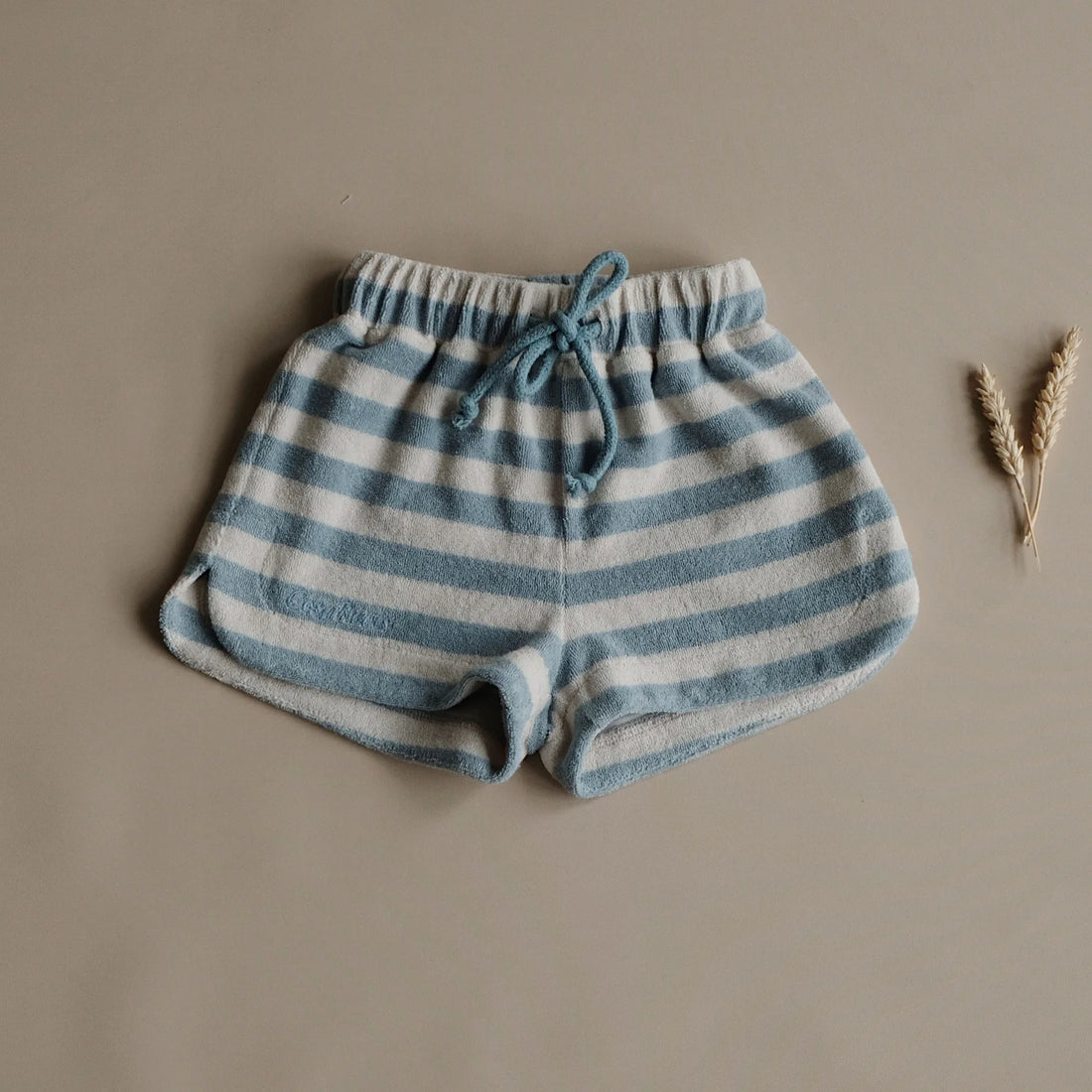 Cosy Roots - Baby Shorts „Terry“ blau-weiß gestreift