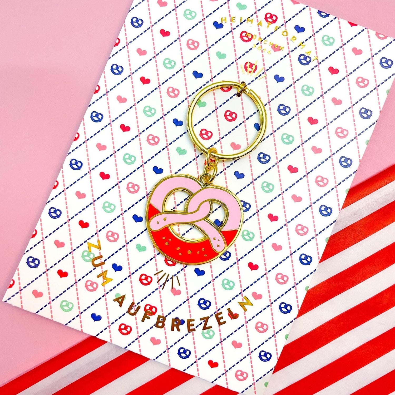 Brezen-Schlüsselanhänger rosa-rot / Brezel Anhänger / bunt / modern / Bayerische Heimat / Bayern-Souvenir / Oktoberfest-Accessoire / Breze