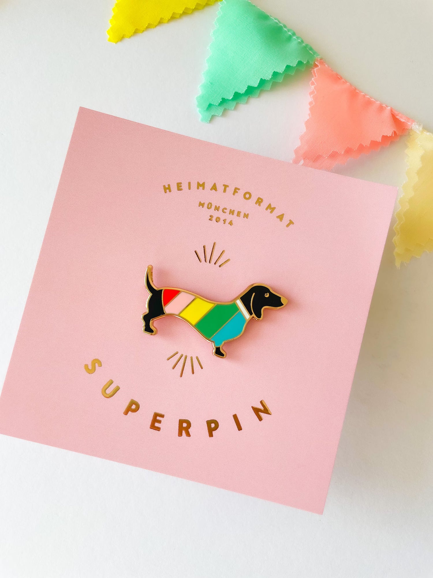 Heimatformat - Dackel-SuperPin bunt
