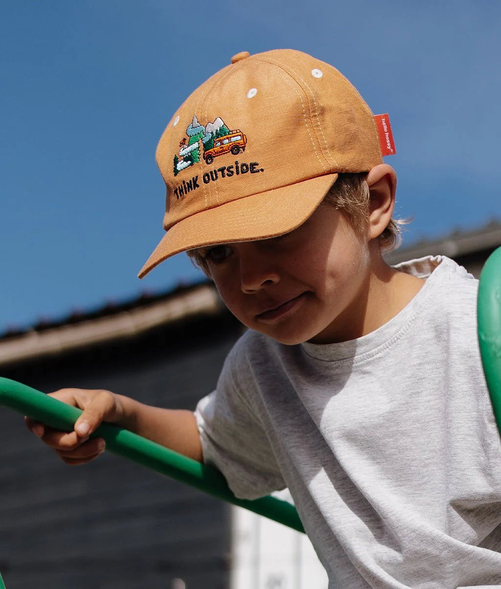 hello hossy - Kappe Leinen Outside