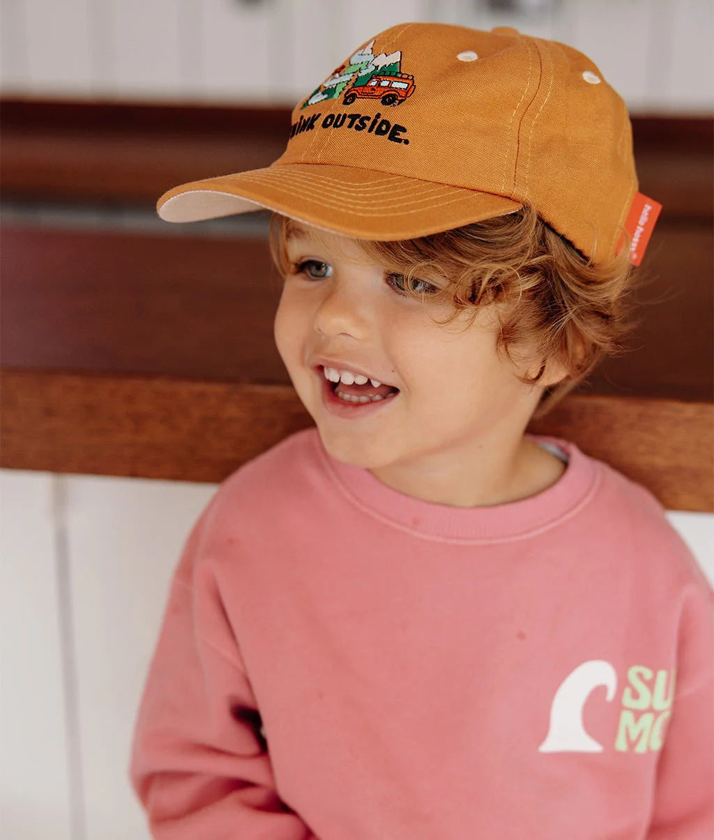 hello hossy - Kappe Leinen Outside