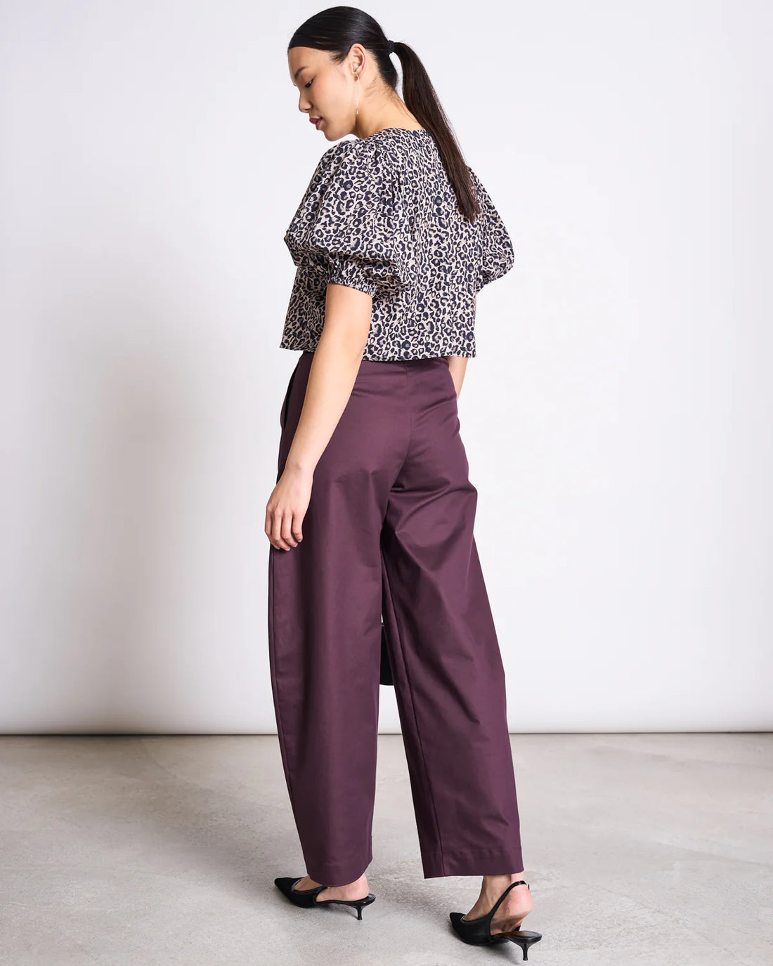 Jan ´n June - Cropped Bluse Olmos organic leoprint