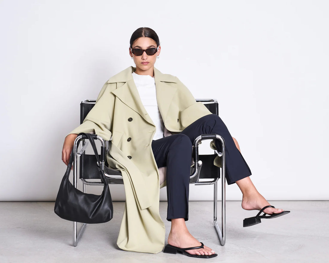 Jan ´n June - schwarze Hose Rhue mit Schlitz