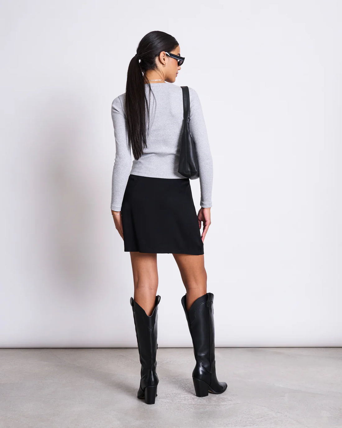 Jan ´n June - kurzer schwarzer Wickelrock, fairfashion München