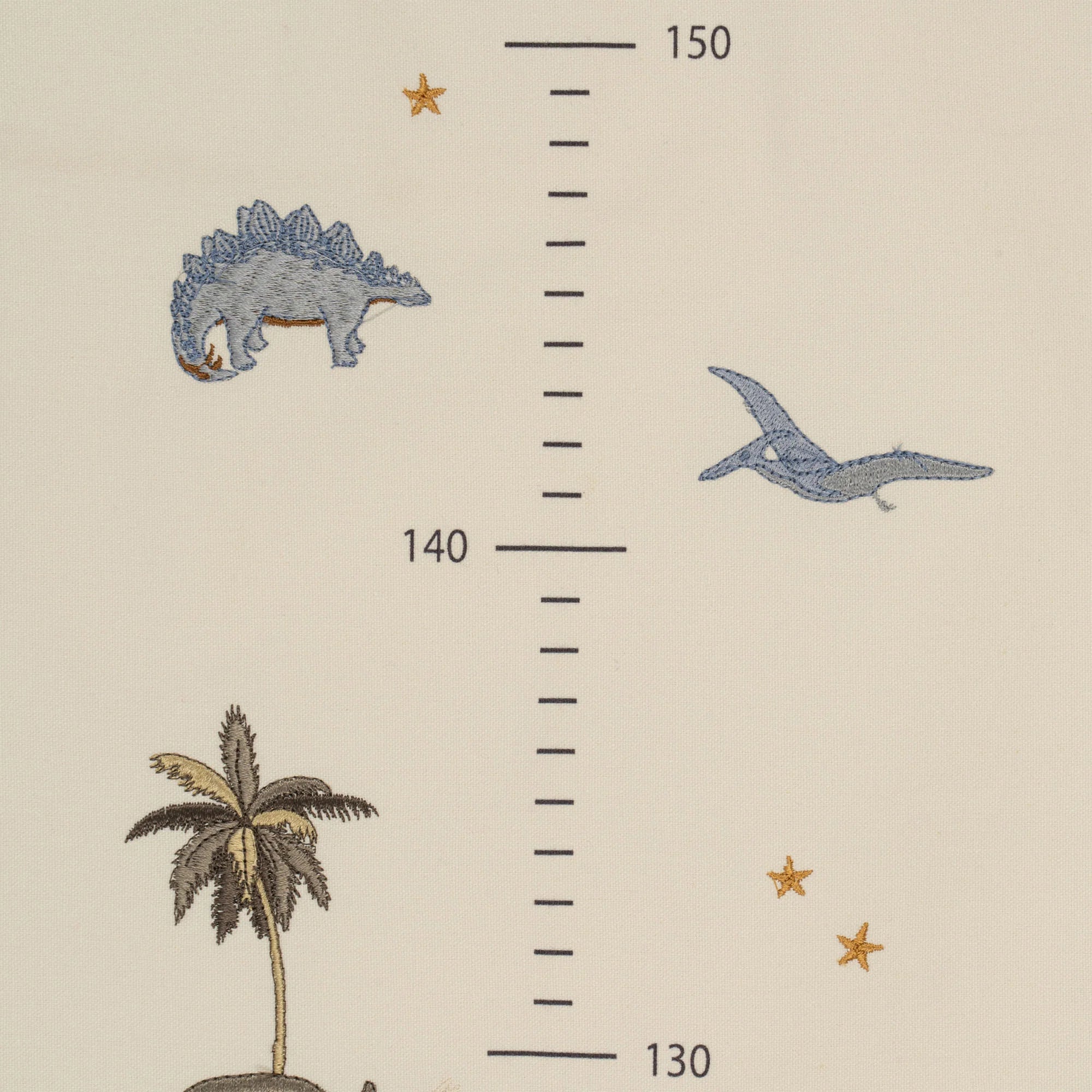Konges Slojd -  bestickte Messlatte Baumwolle Dino