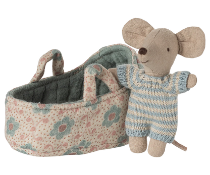 Maileg - Babymaus in der Tragentasche blau