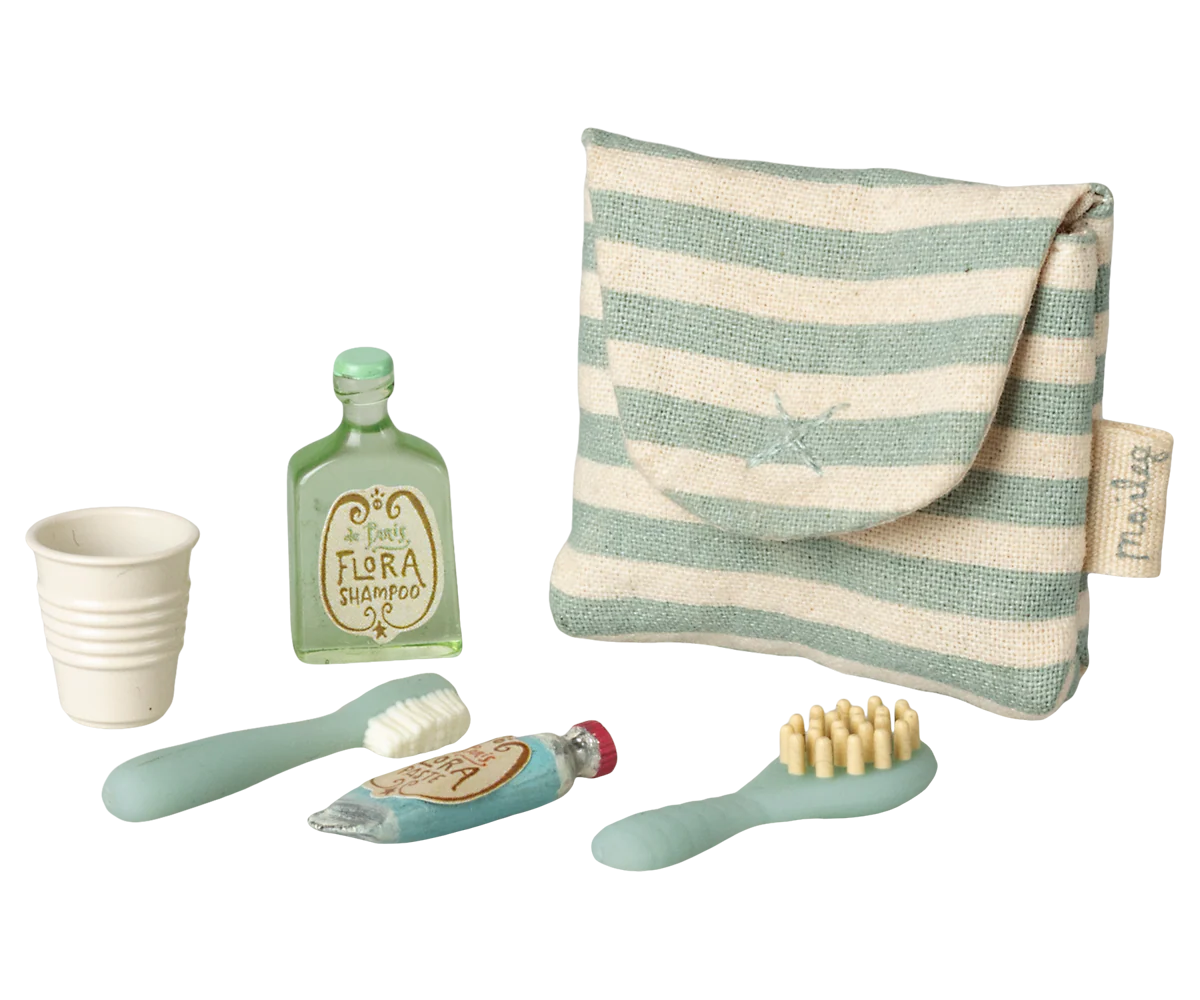 Maileg - Zahnbürsten-Set in Tasche Maus blau gestreift