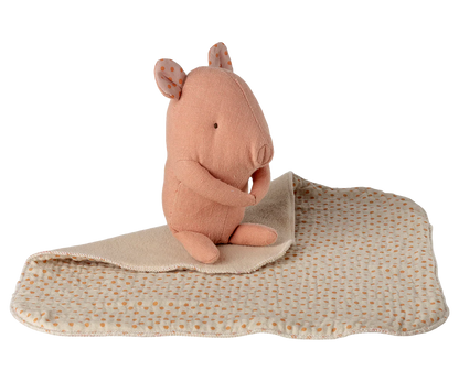 Maileg - Mini Schwein rosa mit Schmusetuch