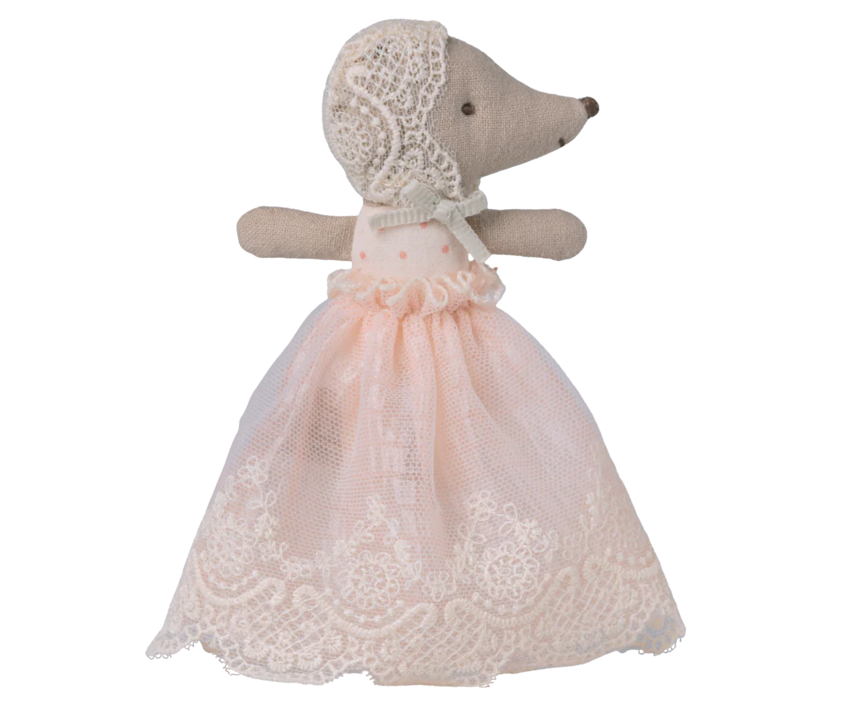 Maileg - Baby Maus mit Kleid rosa Spitze