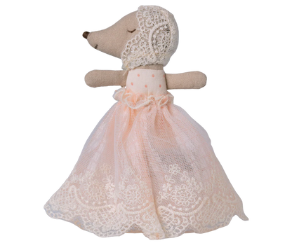 Maileg - Baby Maus mit Kleid rosa Spitze