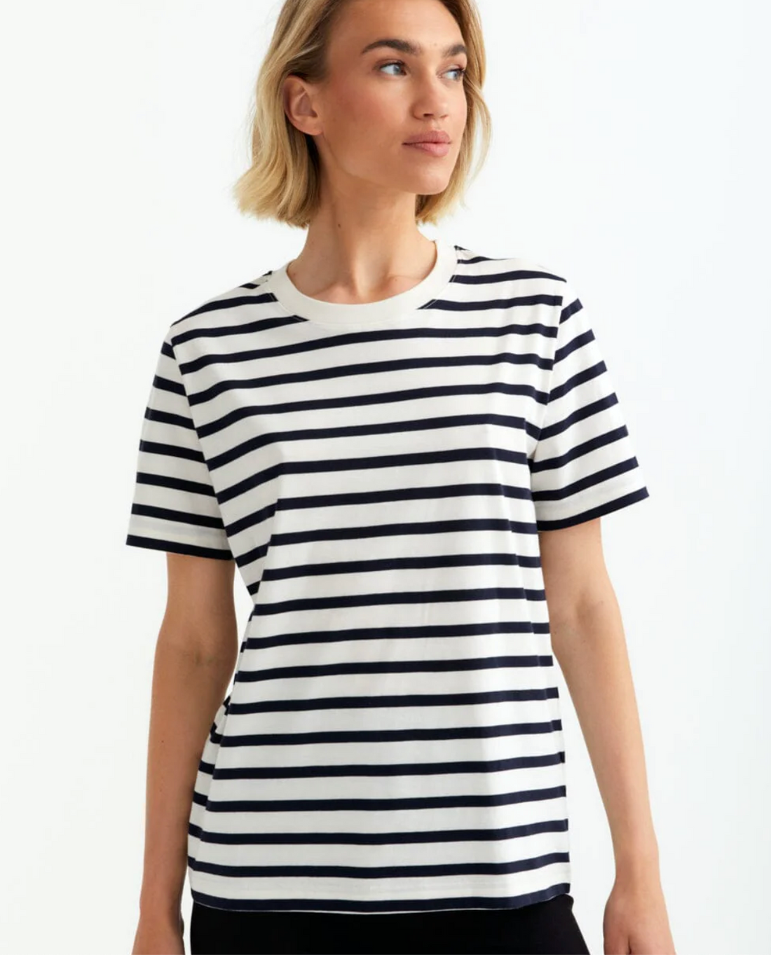 Movesgood - T-Shirt aus Bambus Streifen weiß &amp; schwarz
