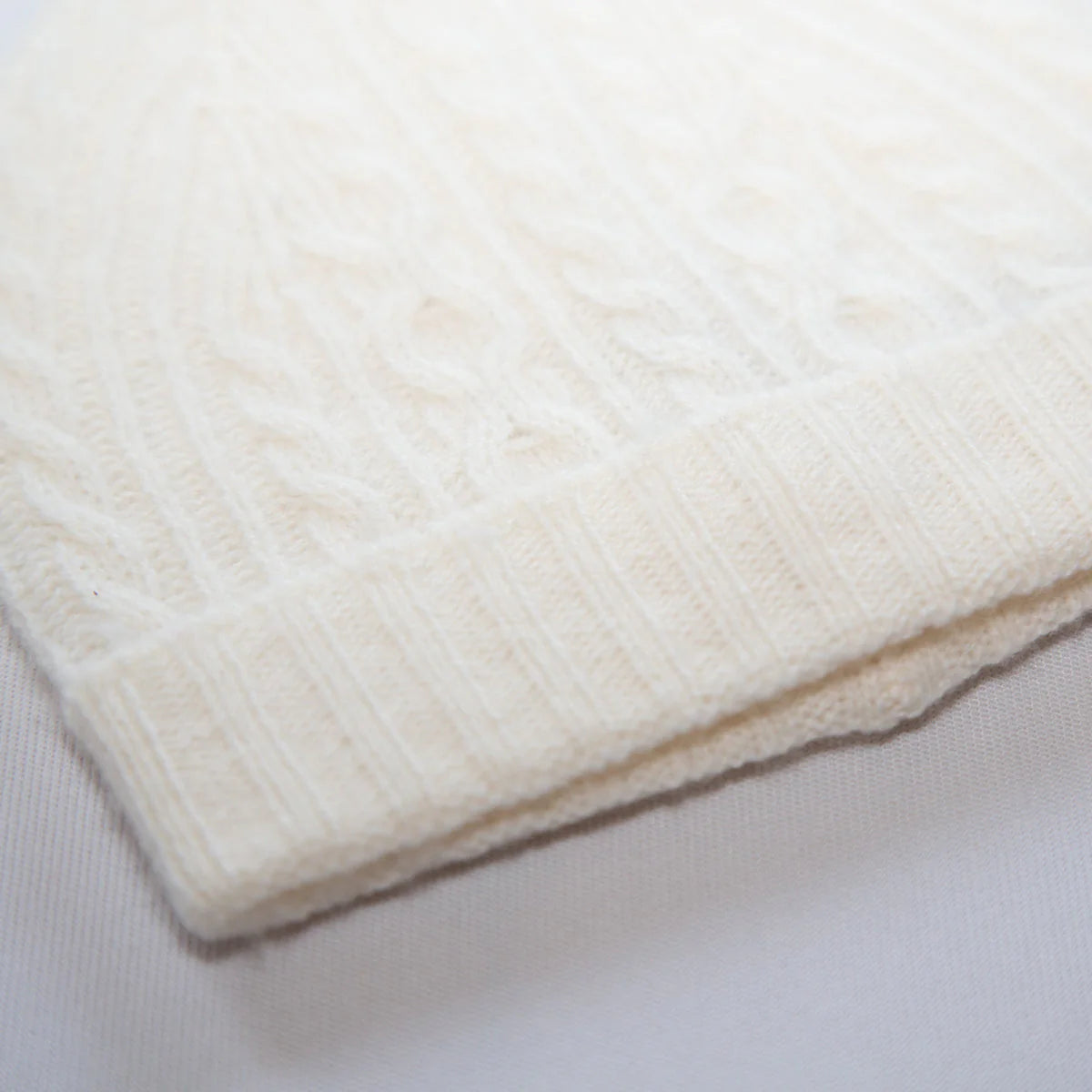 Papa Lobster - Baby Cashmere Mütze AMARI Naturweiß