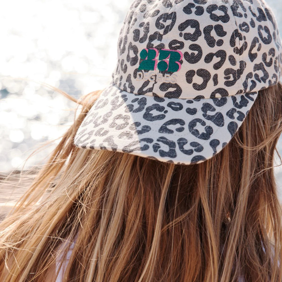 Rose in April - Cap 23 Degrees Leoprint schwarz/ natur