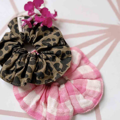 Rose in April - Scrunchie Baumwolle karo pink/ natur