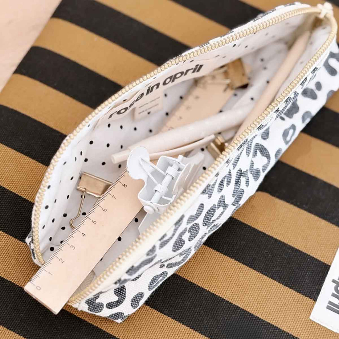 Rose in April - Mäppchen Gaston leopard schwarz weiß