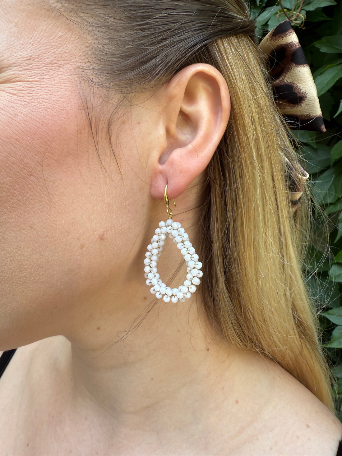 Sisterschmuck-weiß-oval-ohrring