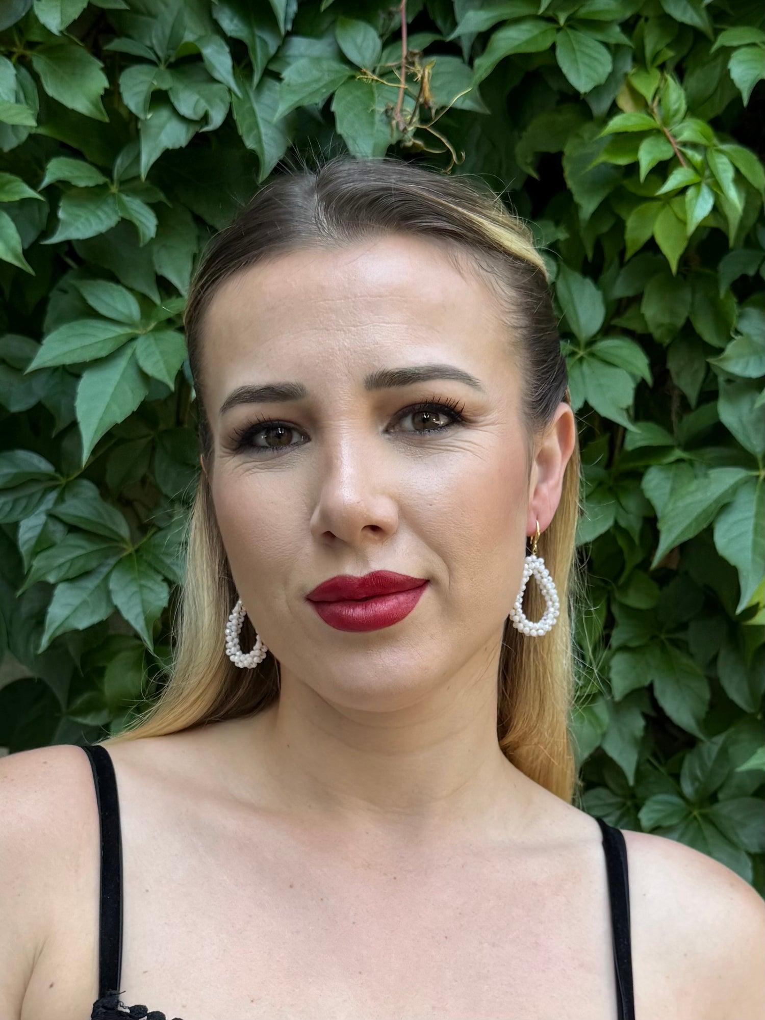 Sisterschmuck-weiß-oval-ohrring