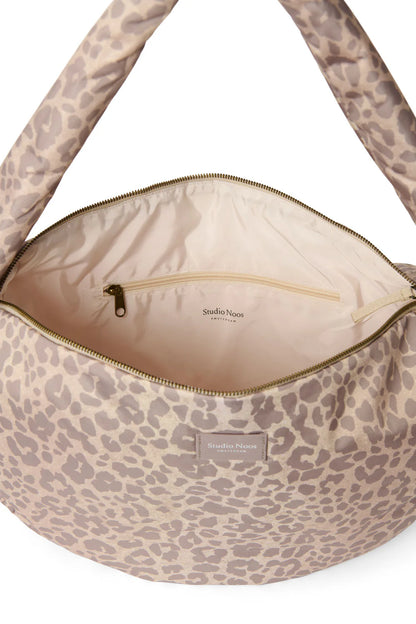 Studio Noos - Crossbody Puffy-Umhängetasche beige Leopard