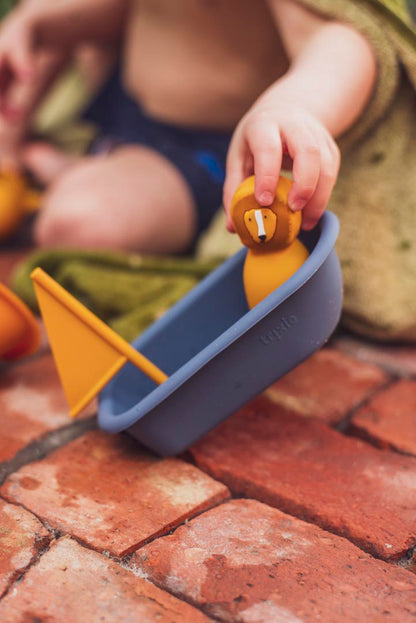 Trixie - Badespielzeug Segelboot - Mr. Lion