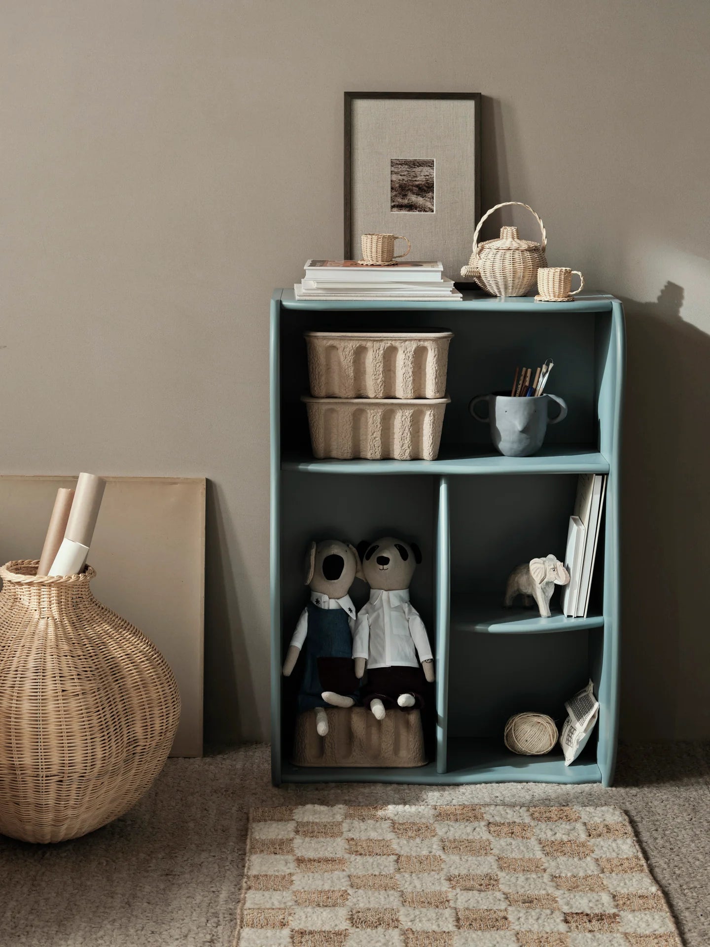 ferm LIVING - Kinderregal aus Holz blau