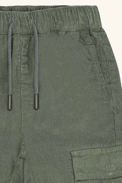 hustandclaire-hose-grün-trevor
