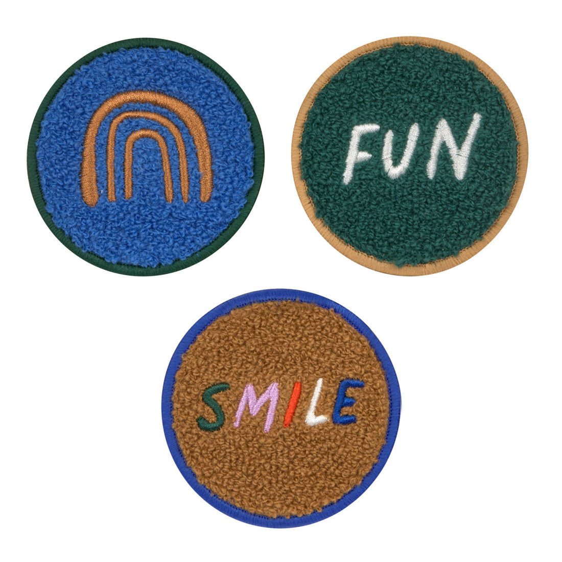 Mit dem niedlichen 3er Patch Set Smile Fun werden Kinderrucksäcke und Taschen mit Schlaufen zu ganz besonderen Begleitern Die Patches können kinderleicht befestigt und auch wieder abgenommen werden. Pimp your bag!