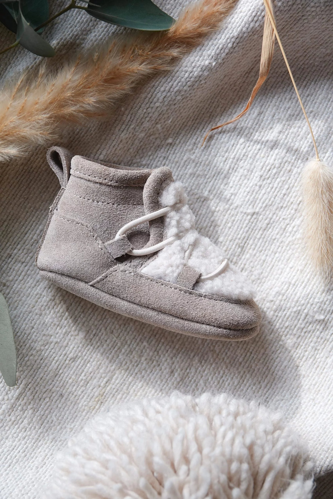 Mit den Babyschuhen von Mavies aus 100 % Leder ist es jetzt möglich, die Welt verantwortungsvoll zu entdecken.