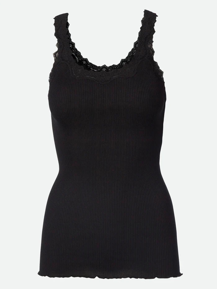 Tanktop mit rundem Ausschnitt, Spitzenträgern, Kräuselkante unten und ohne Seitennähte.