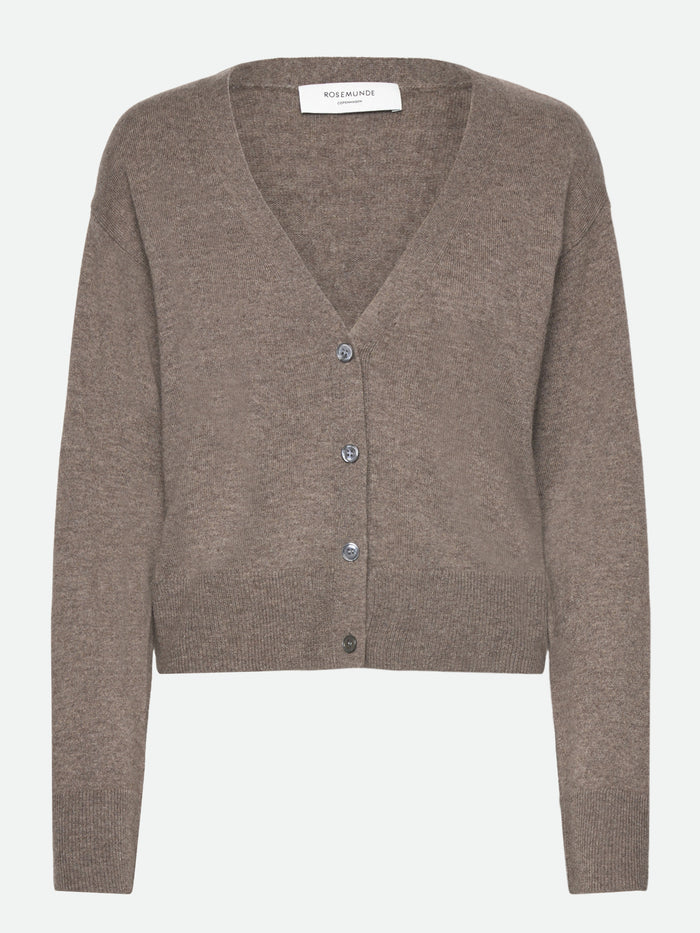 Dieser Cardigan aus 100 % Kaschmir bietet mit seinem weichen und luxuriösen Stoff luxuriösen Komfort