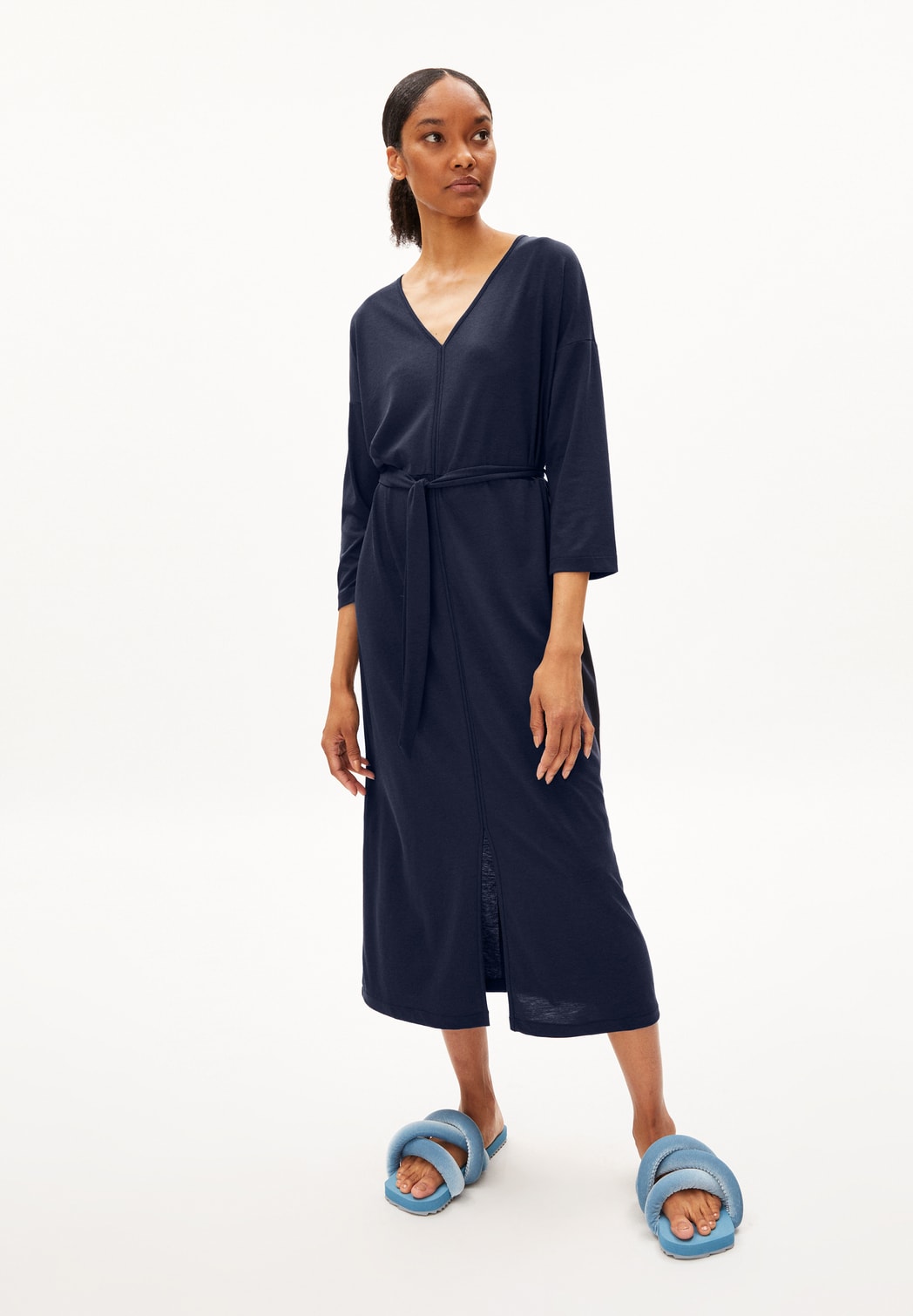 Armedangels - dunkelblaues Sommerkleid Oyamaa