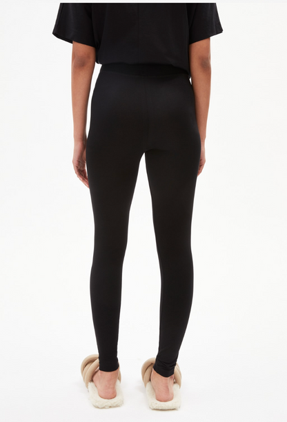 Armedangels - Leggings Faribaa logo in schwarz - Auryn Shop