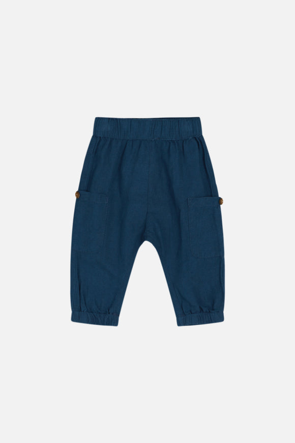 Hose aus gewebter Baumwolle mit Taschen an den Seiten von Hust & Claire.