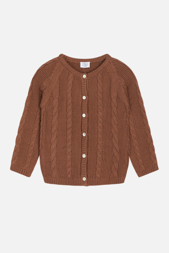 Zopfstrick-Cardigan mit geripptem Saum von Hust & Claire für Mädchen und Jungen.